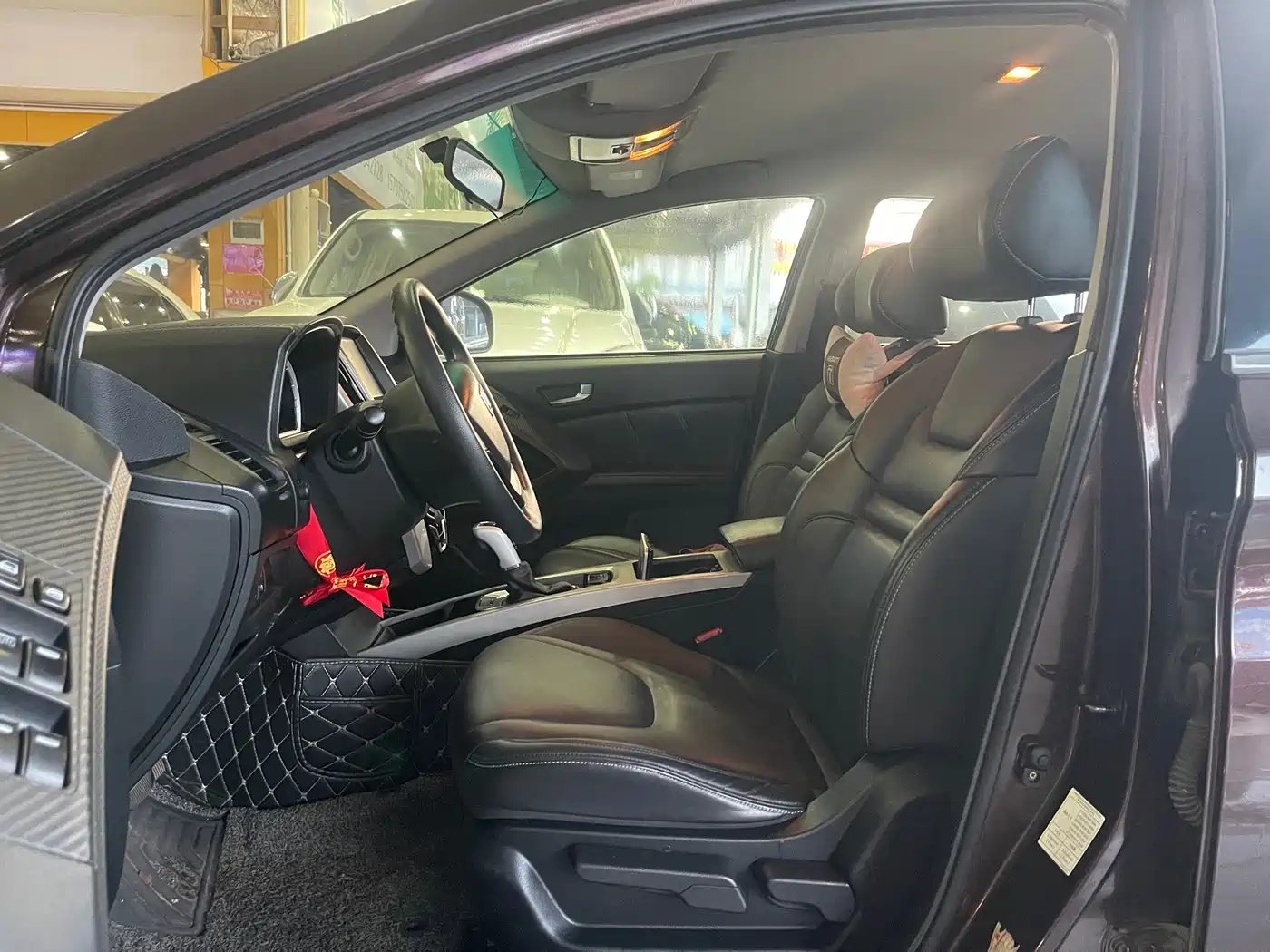 Luxgen U6 SUV 2017 2017 1.8T Tech Value Package
