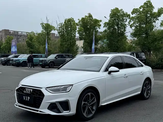 Audi A4L 2022 40 TFSI Fashion Dynamic