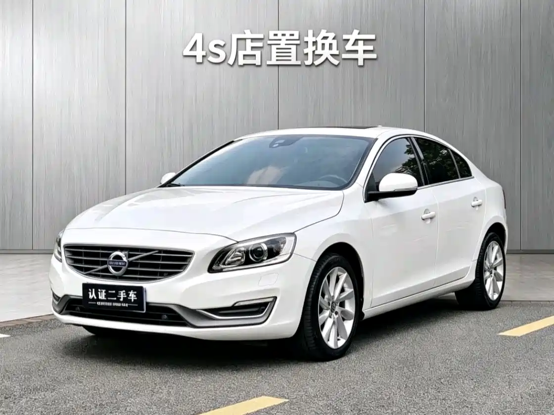 Фото 1 - Volvo S60