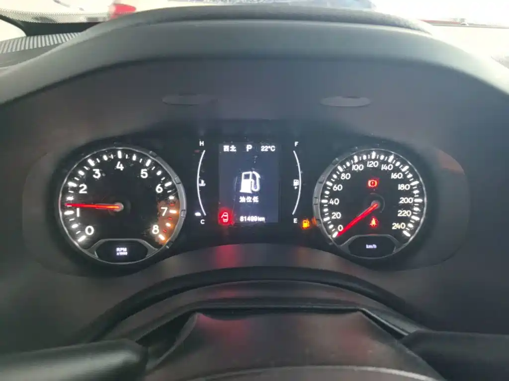 Фото 12 - Jeep Renegade