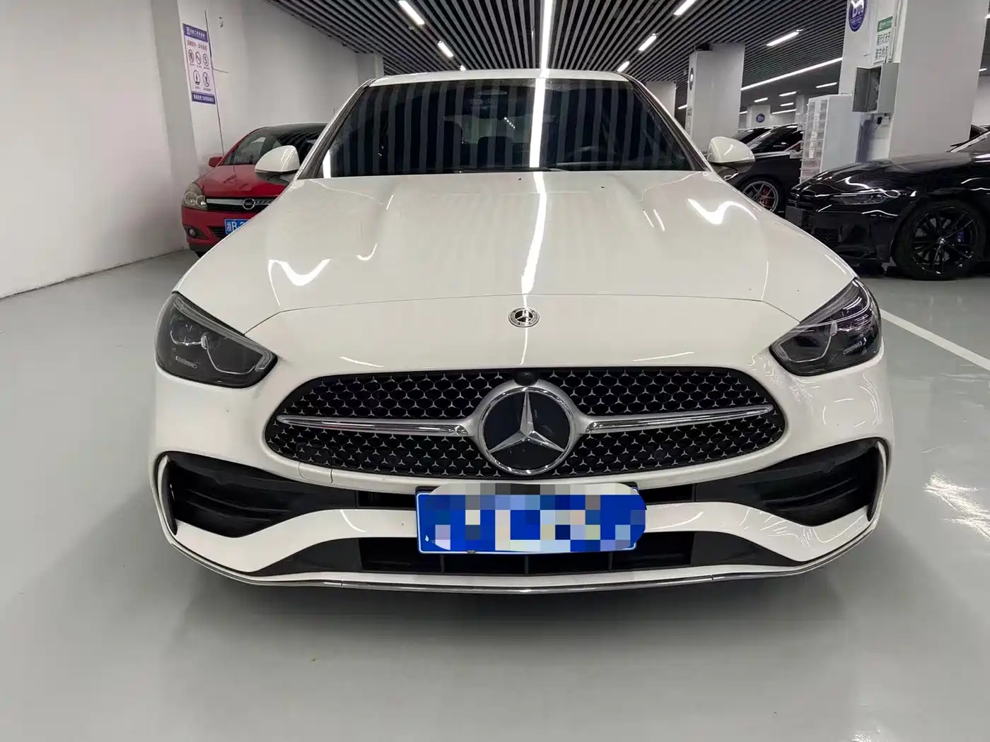 صورة 2 - Mercedes-Benz C-Class
