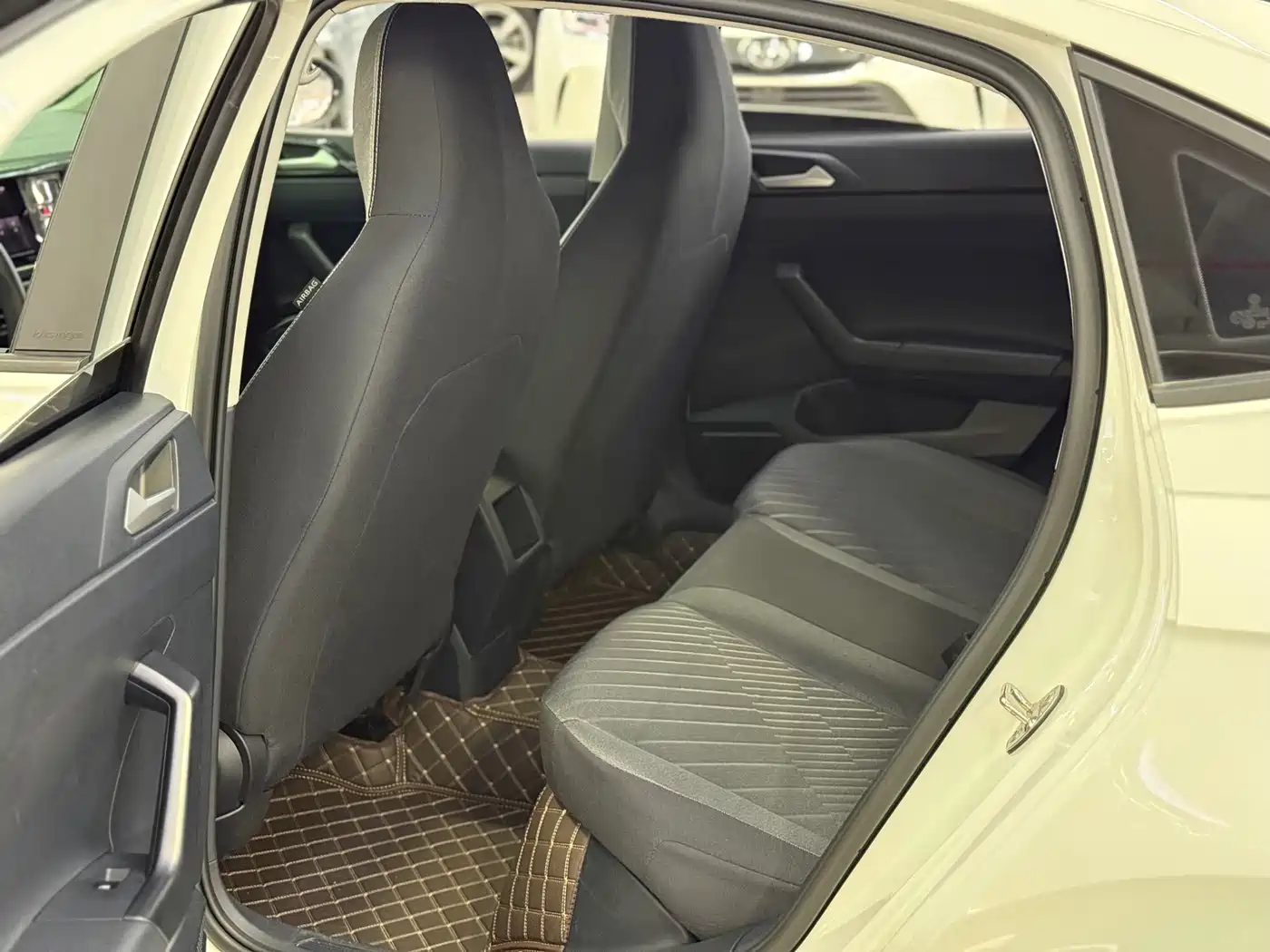 Volkswagen Lavida 2023 New Sharp 1.5L Auto Premium Edition фото 6