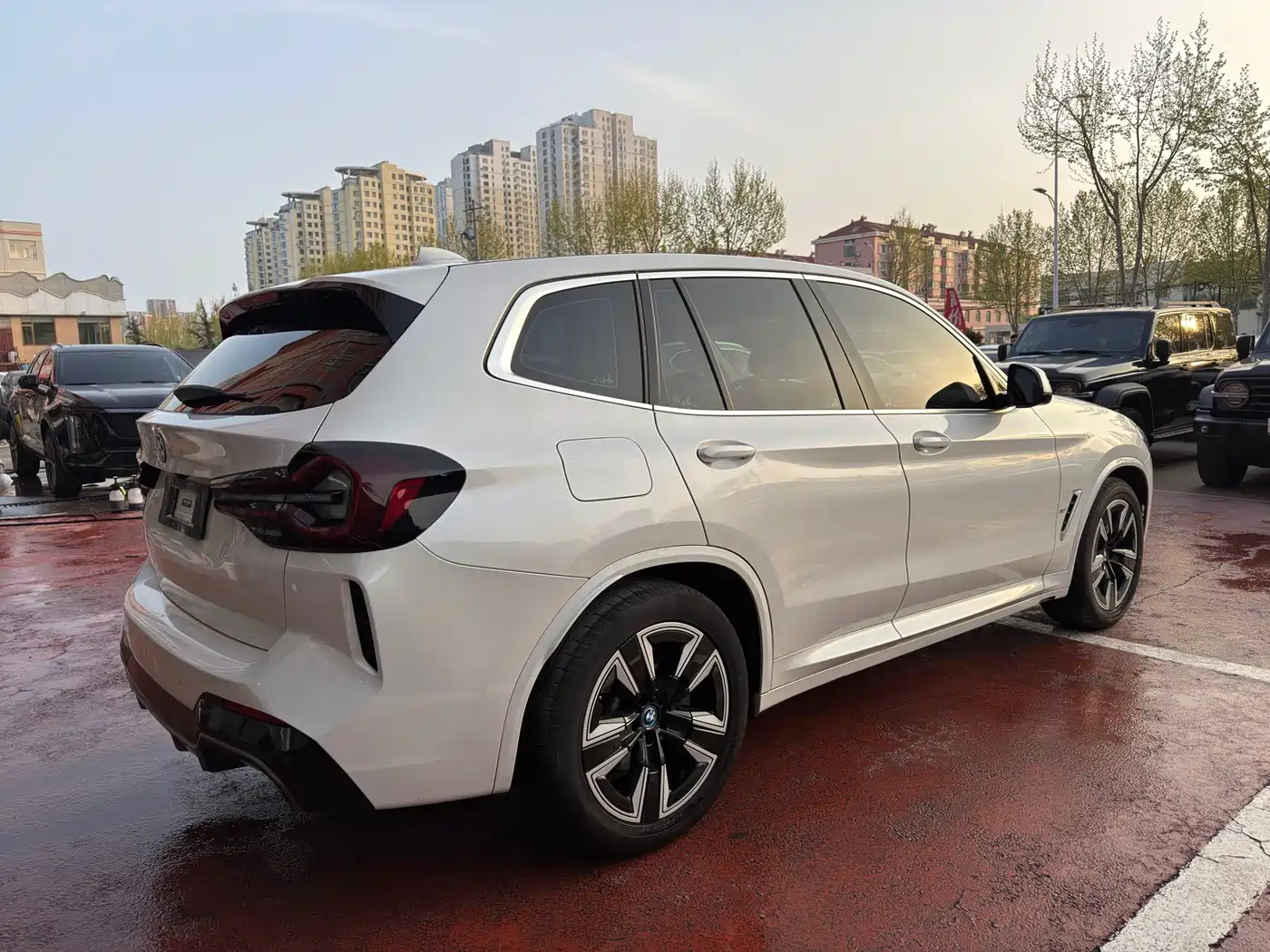 BMW IX3