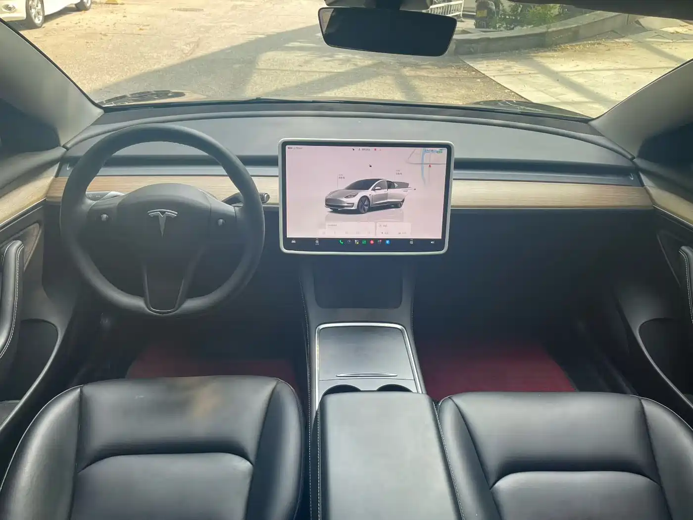 Photo 5 - Tesla Model 3