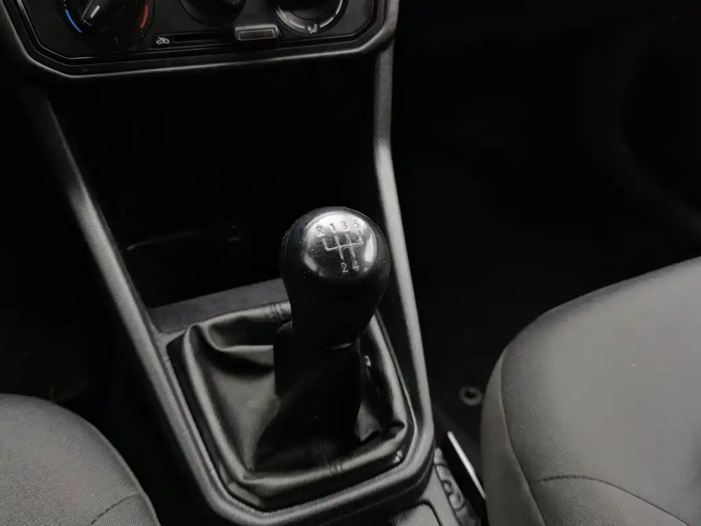 Volkswagen Jetta 2019 2019 Dream Edition 1.4L Manual Fashion