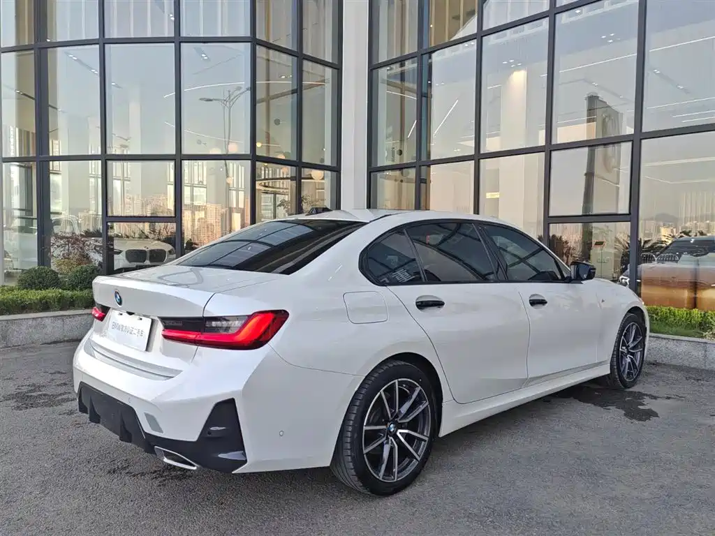 BMW 3 Series 2024 325Li M Sport Package фото 9