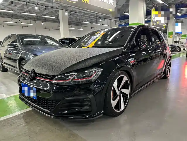 Volkswagen Golf GTI 2018 2.0TSI GTI