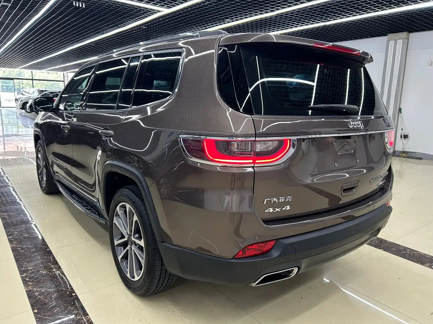 Jeep Grand Commander 2019 2018 2.0T 4WD Joy Edition (China VI)