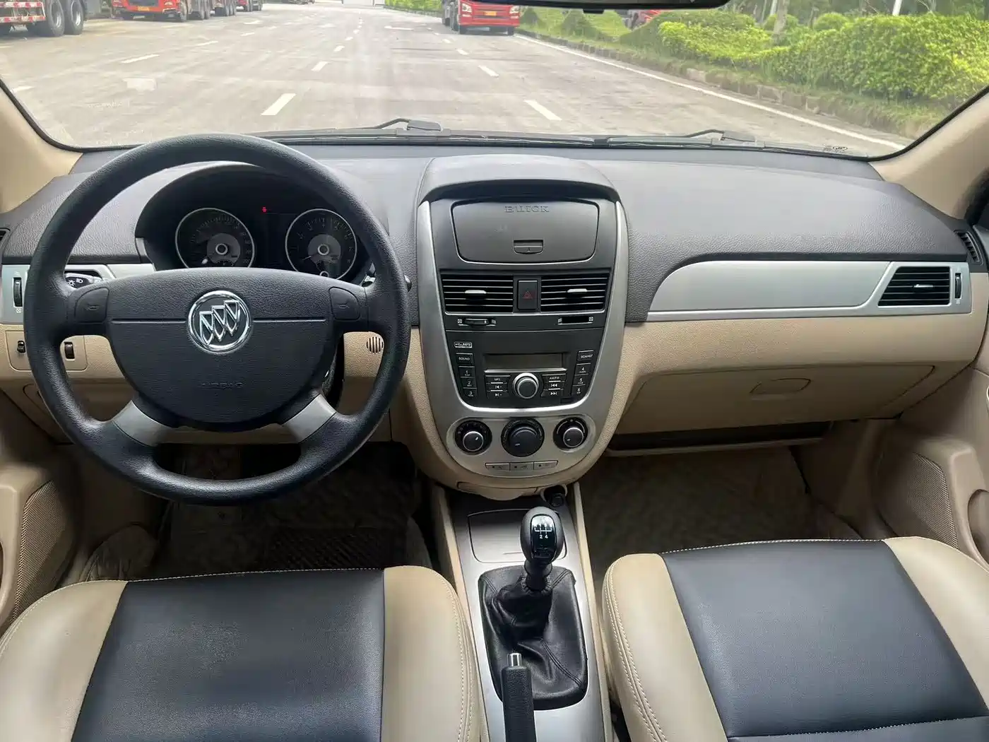 Buick Excelle 2015 1.5L Manual Classic фото 10