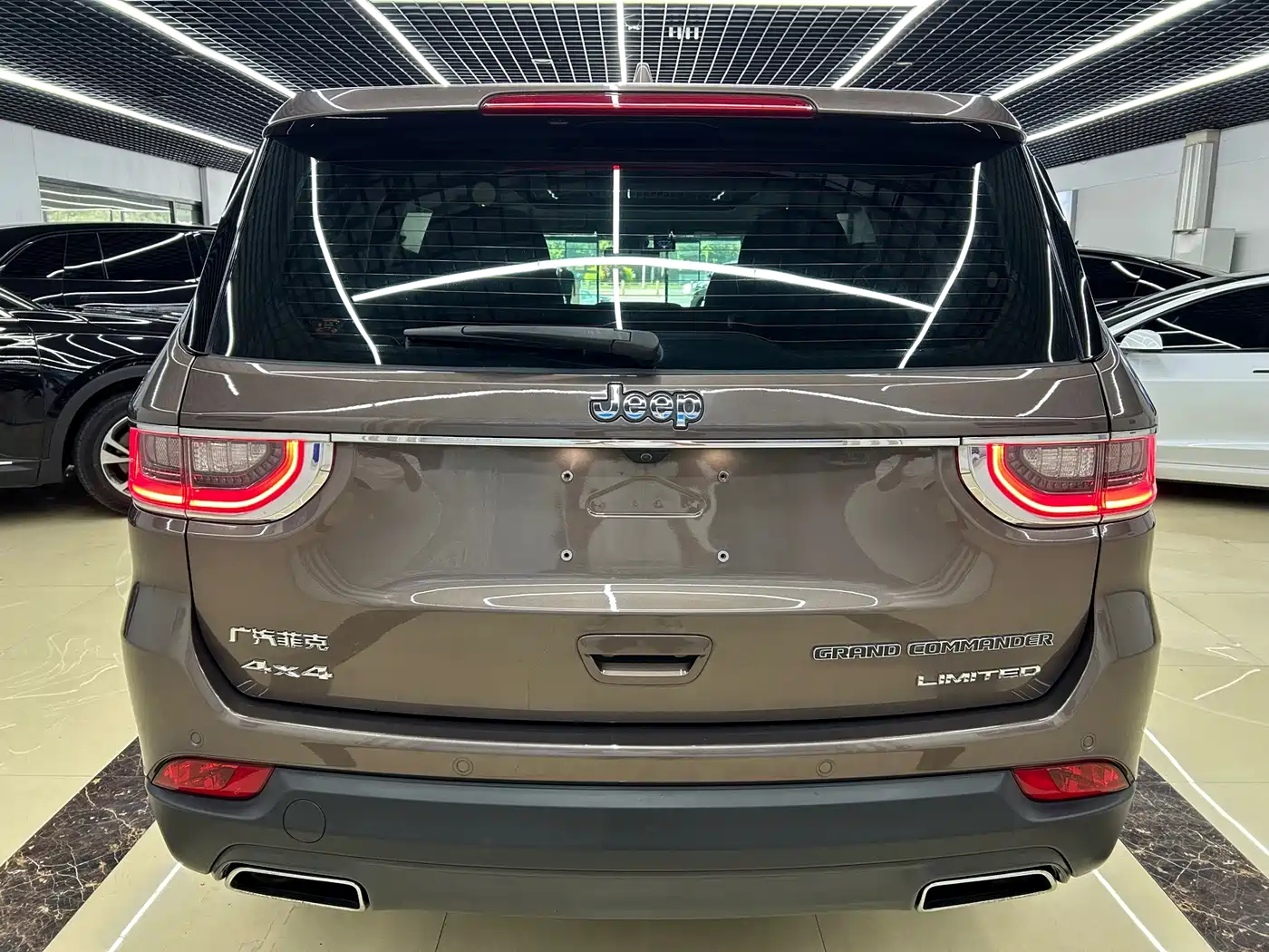 Jeep Grand Commander 2019 2018 2.0T 4WD Joy Edition (China VI)