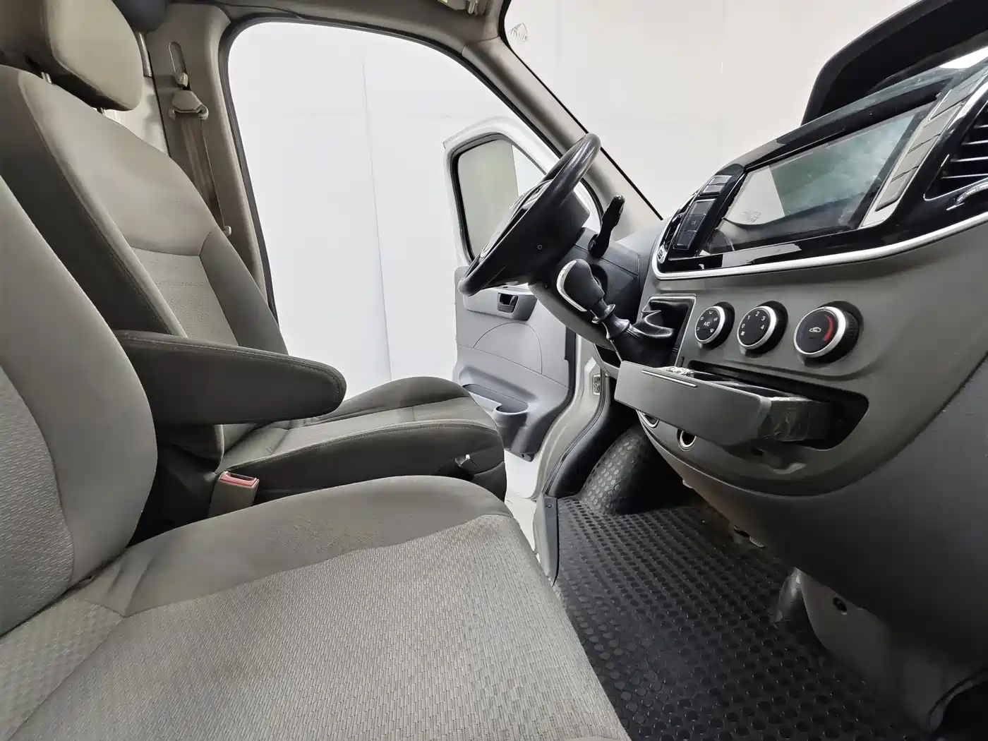 SAIC MAXUS XINTU V80