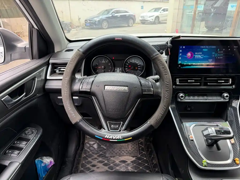 Photo 14 - Haval M6