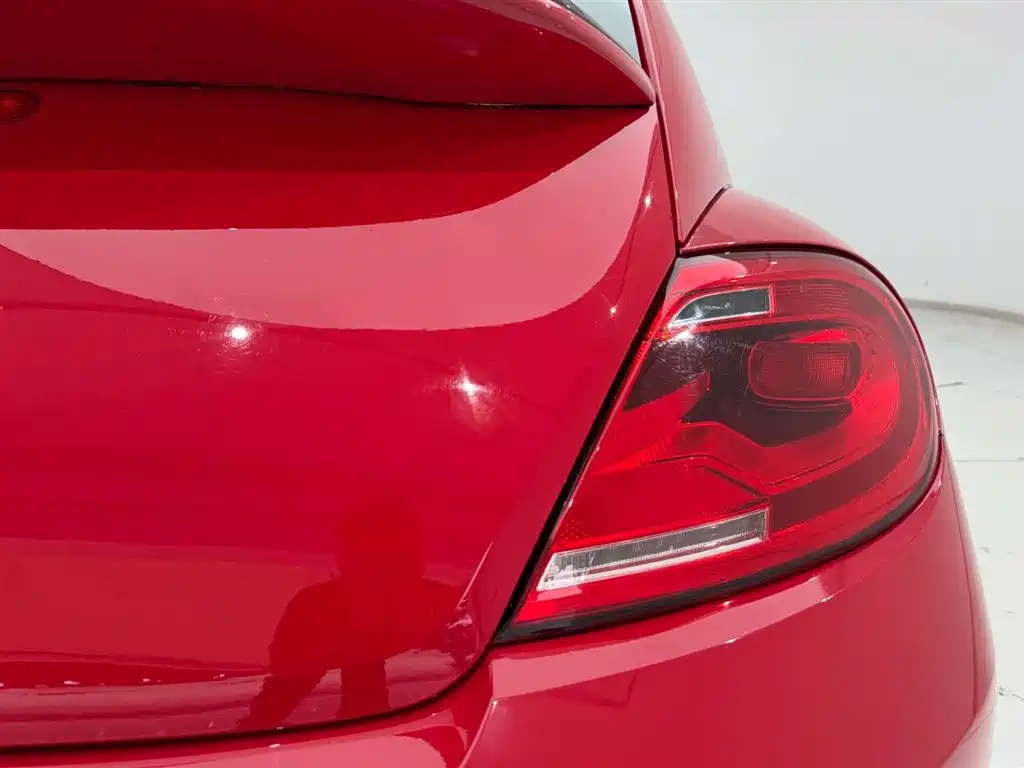 Volkswagen Beetle 2015 180TSI фото 10
