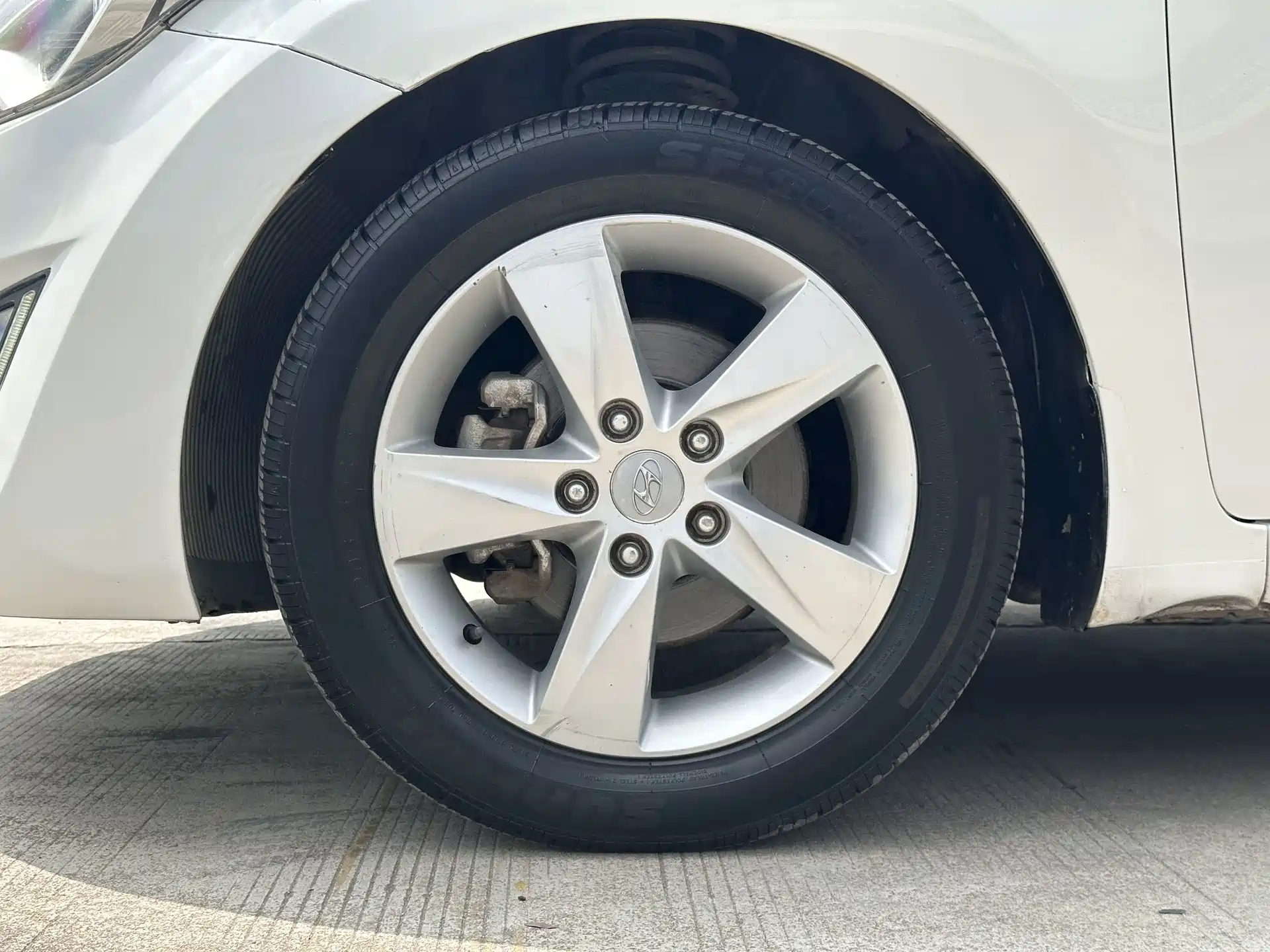 Photo 6 - Hyundai Langdong