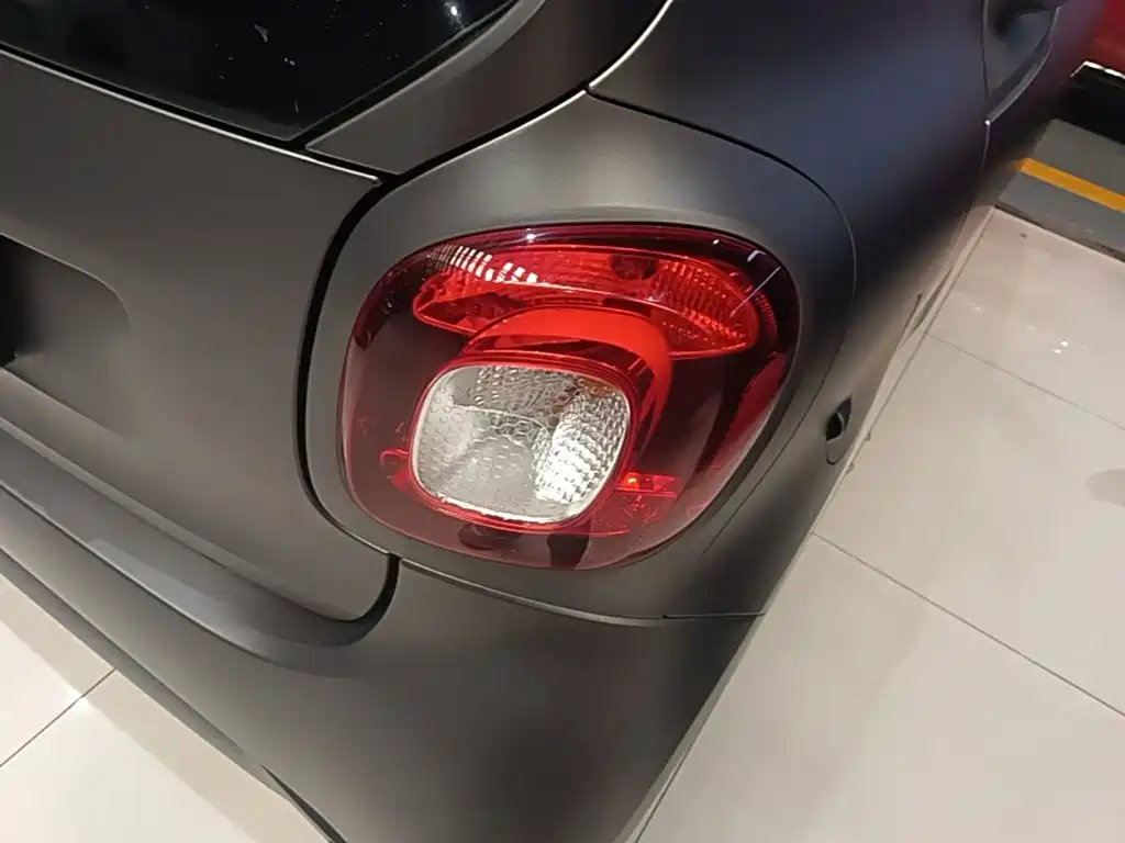 Photo 8 - smart fortwo