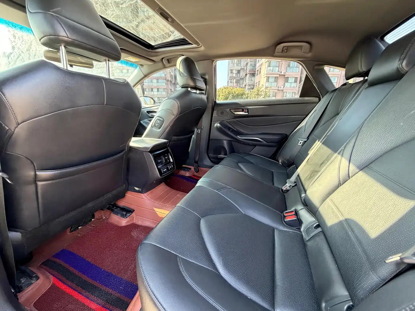 Toyota Avalon 2019 2.0L XLE Premium Edition (China VI) фото 8