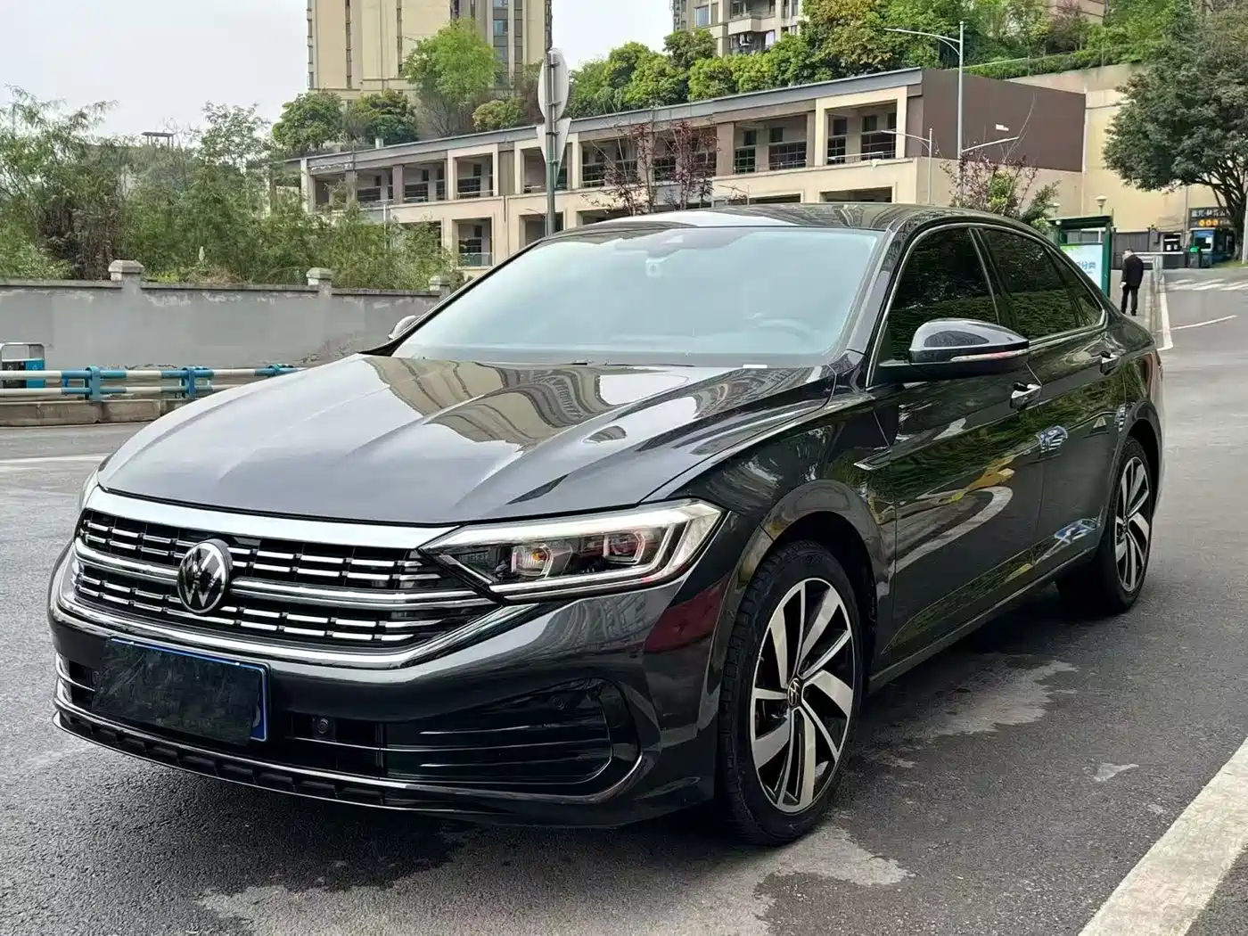 Volkswagen Sagitar 2025 300TSI DSG Surpass Edition