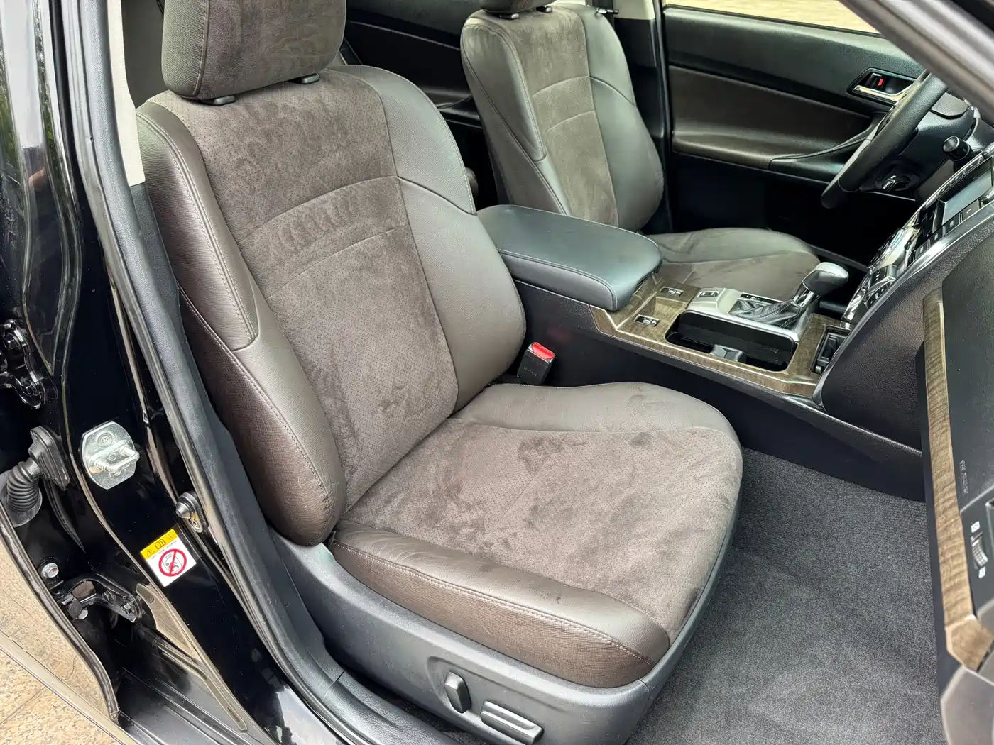 Toyota Reiz 2013 2.5V Premium Edition фото 10