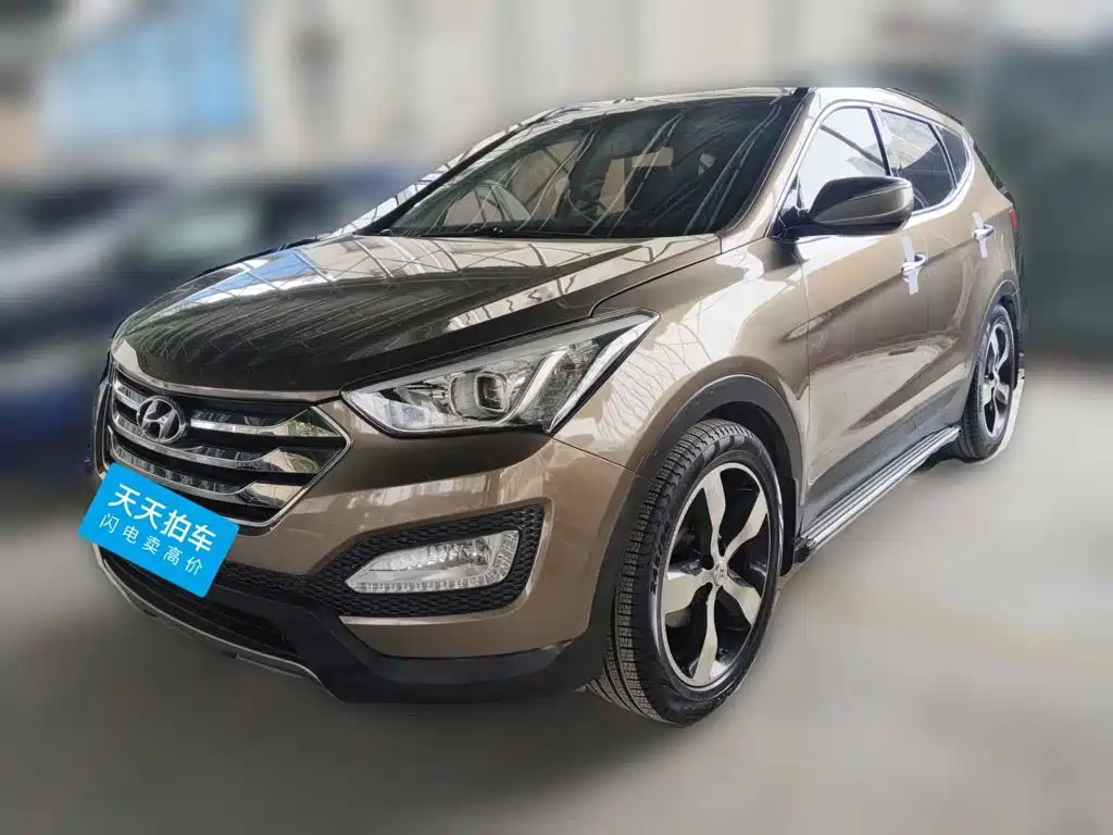 Фото 1 - Hyundai Santa Fe