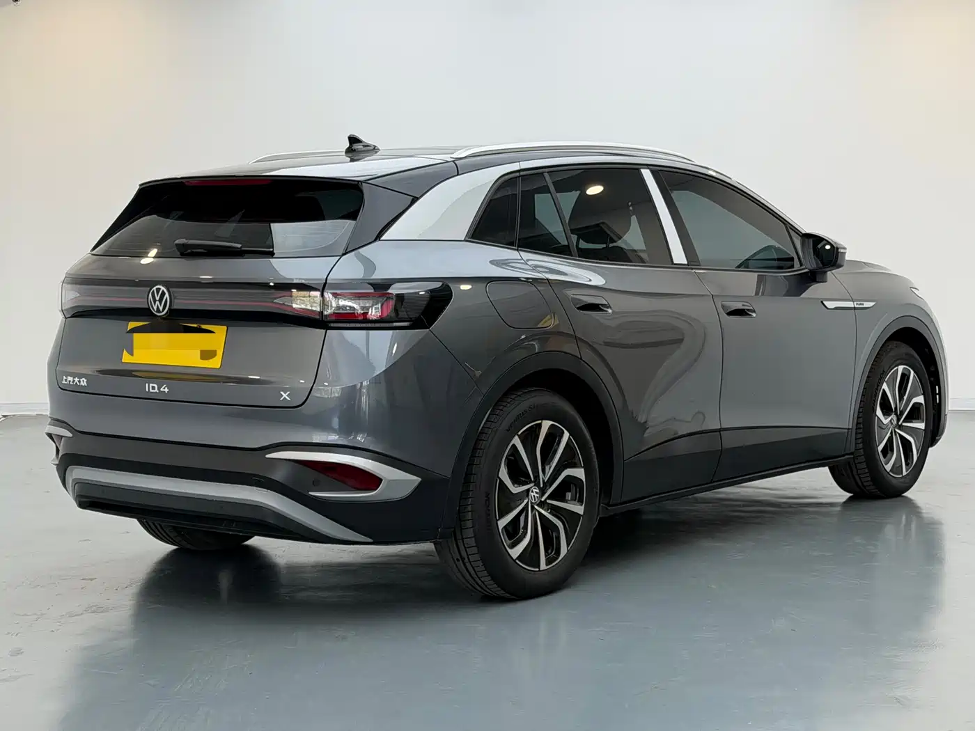 VOLKSWAGEN ID.4 X