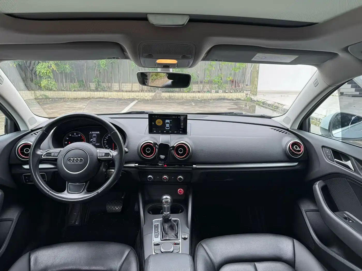 Audi A3 2016 Limousine 35 TFSI Leadership фото 6