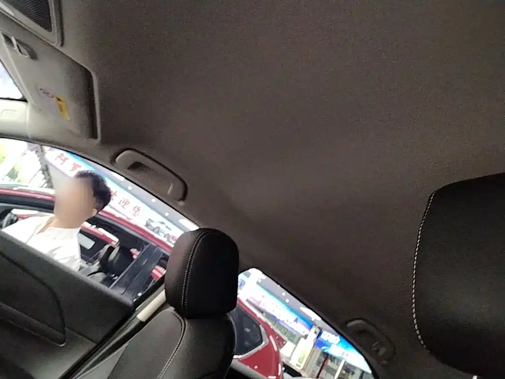 Photo 18 - Honda Vezel