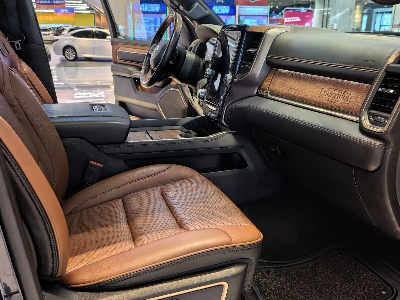 RAM Trucks 2022 2022 Model 1500 Limited (RAM)RED