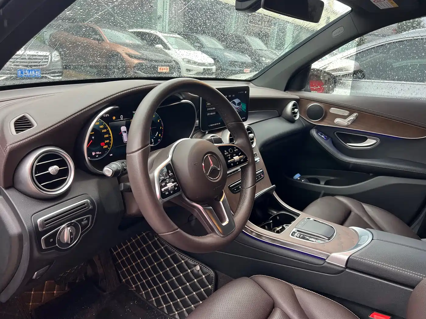 Mercedes-Benz GLC 2022 Facelift GLC 260 L 4MATIC Luxury Model фото 11