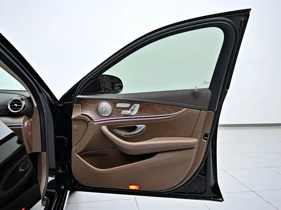 Mercedes-Benz E-Class 2023 Facelift E 300 L Luxury фото 21
