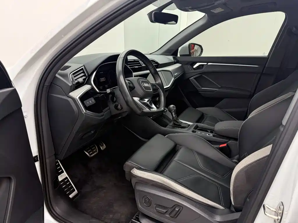 Фото 9 - Audi Q3