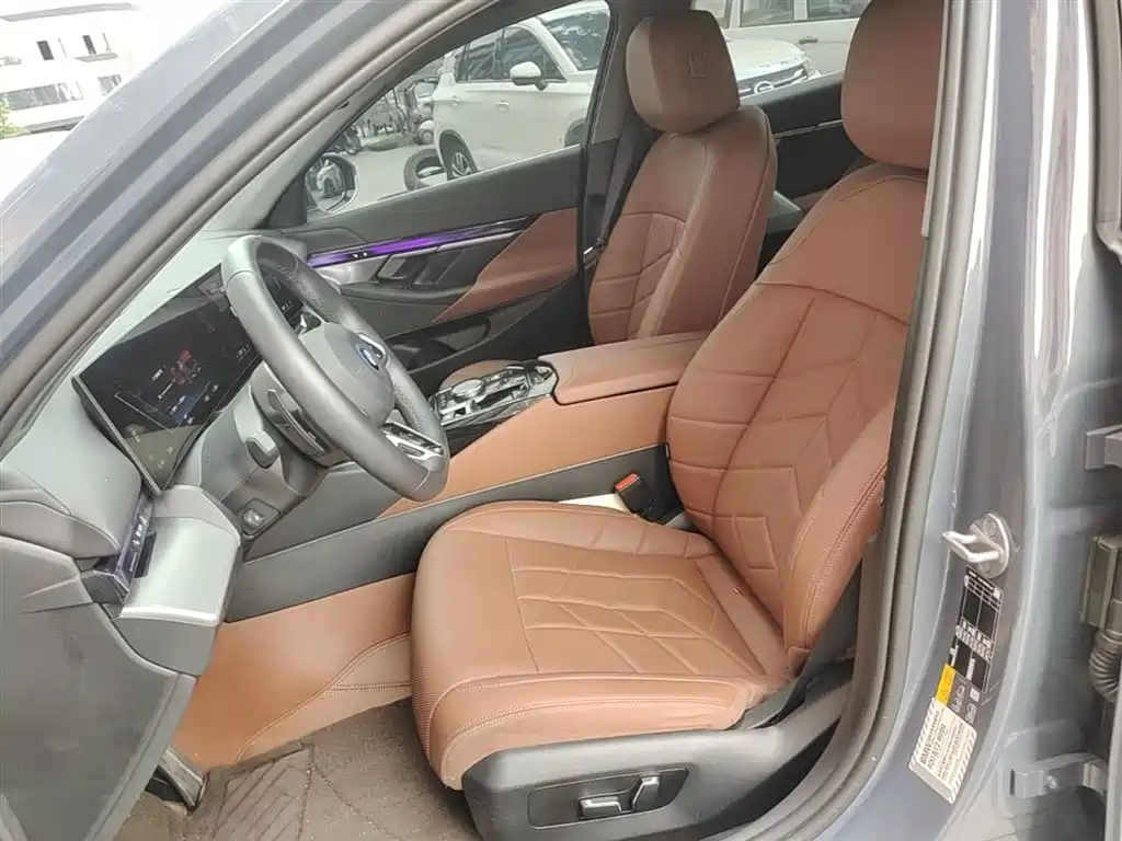 BMW i5 2024 eDrive 35L M Sport Package фото 15