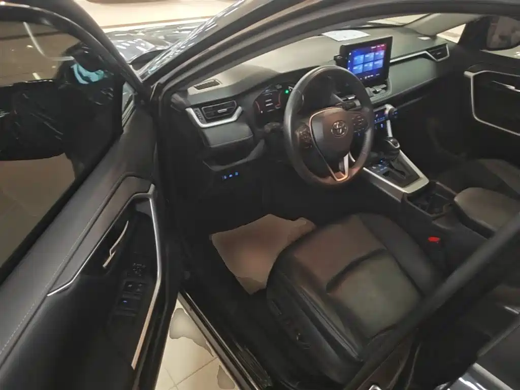 Toyota RAV4 Rongfang 2022 2.0L CVT 2WD Trend Plus Edition фото 16
