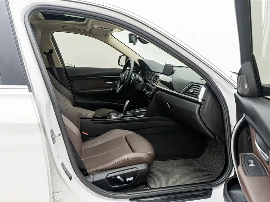 BMW 3 Series 2019 320Li Fashion Type фото 15