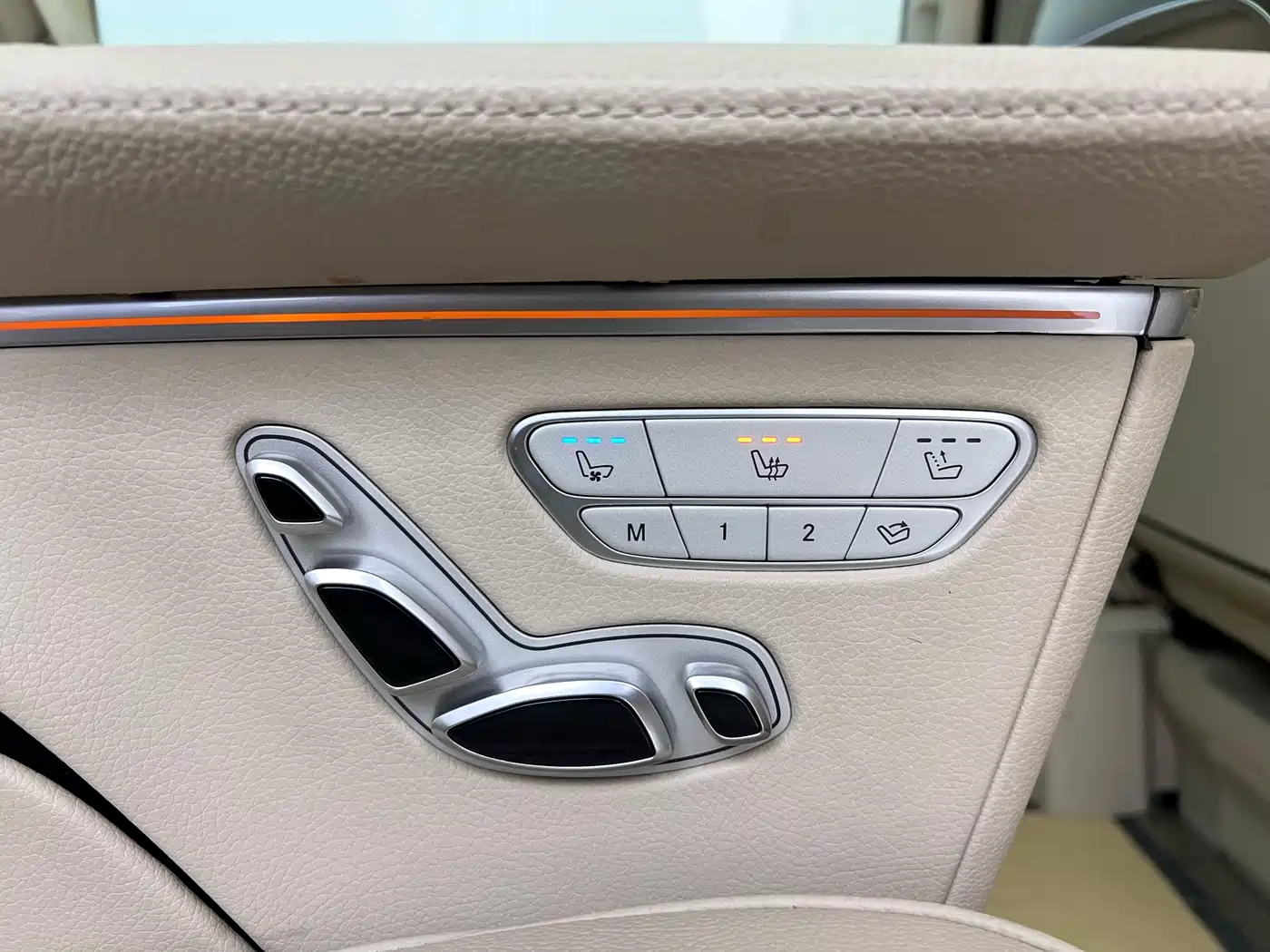Mercedes-Benz V-Class 2021 V 260 L Long Wheelbase Luxury Edition фото 28