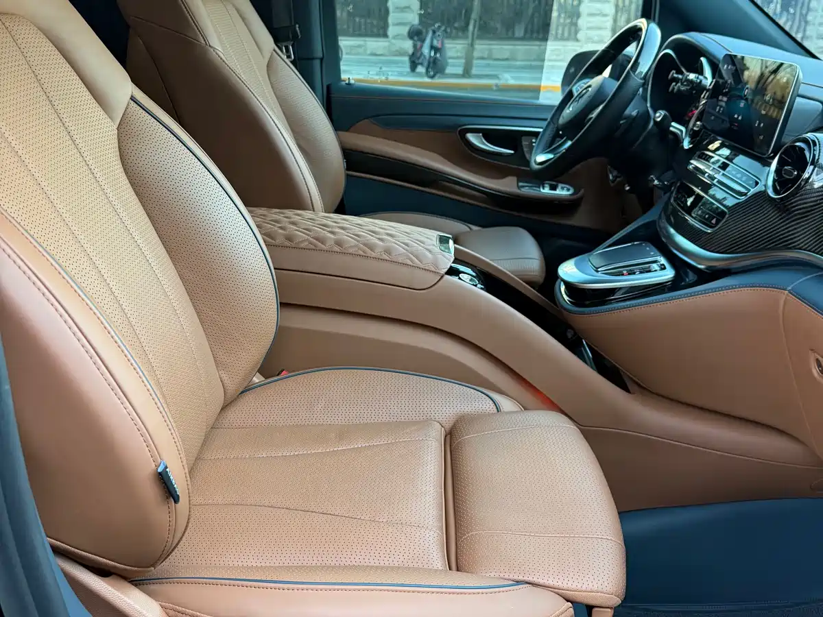 Mercedes-Benz V-Class 2022 V 260 L Long Wheelbase Luxury Edition фото 21