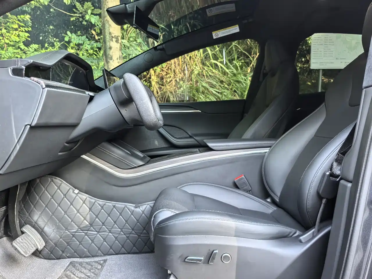 Photo 7 - Tesla Model X