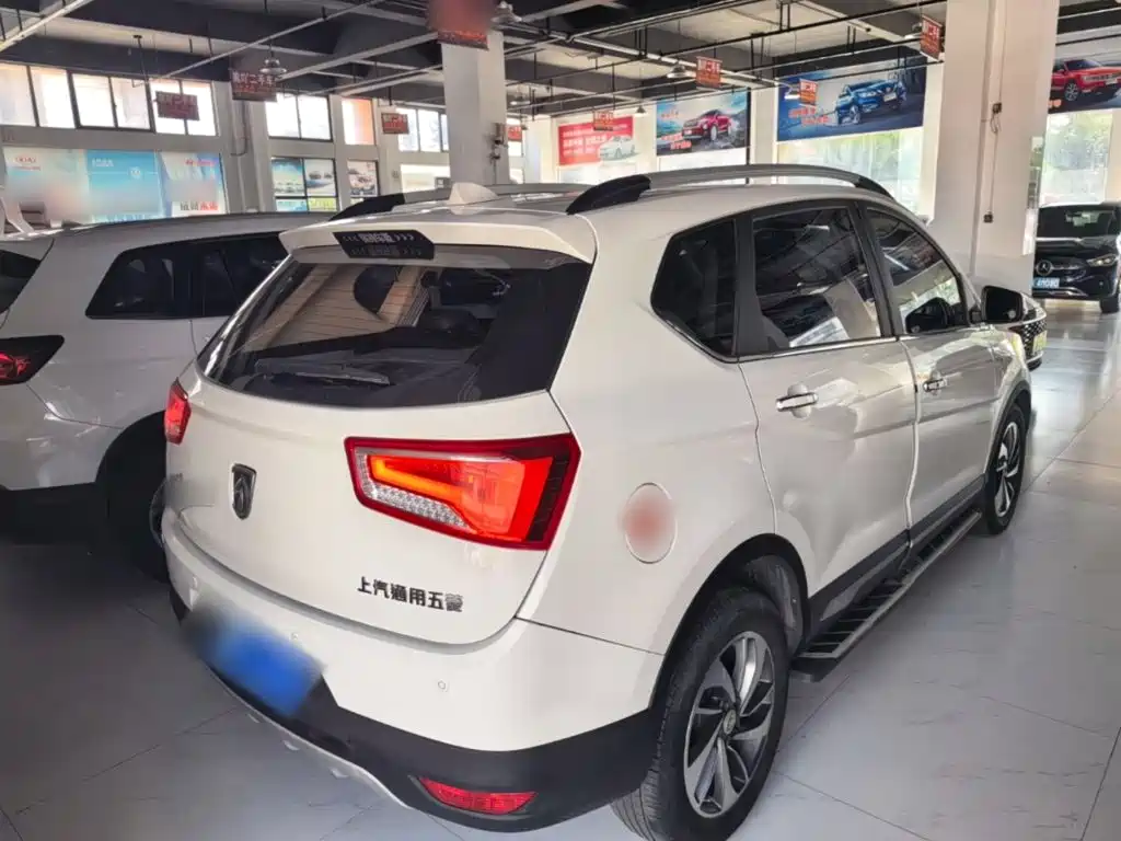 Baojun 560 2016 2015 1.8L Manual Luxury