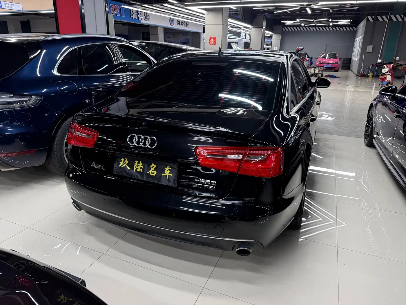 Photo 10 - Audi A6L