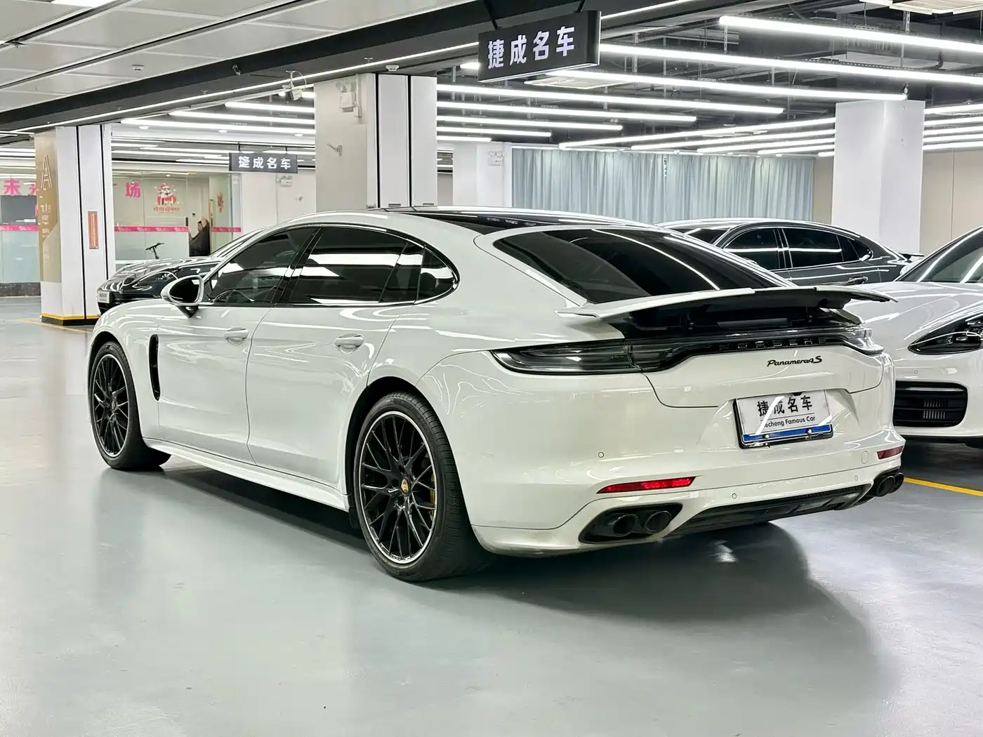 Porsche Panamera 2021 Panamera Executive Long Wheelbase 2.9T фото 7
