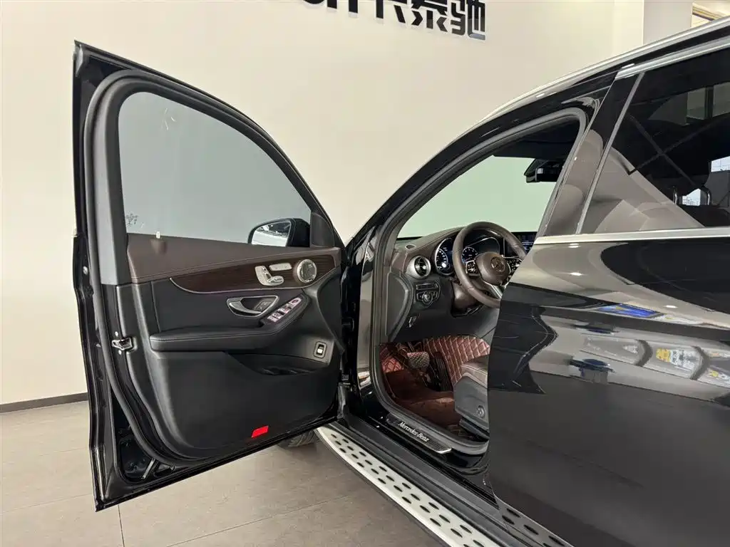 Mercedes-Benz GLC 2022 Facelift II GLC 260 L 4MATIC Luxury фото 20