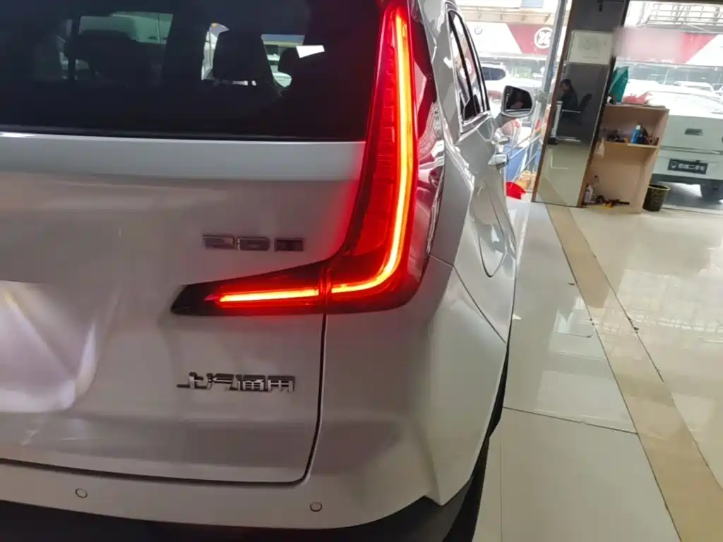 Cadillac XT4 2018 2018 28T AWD Platinum Edition