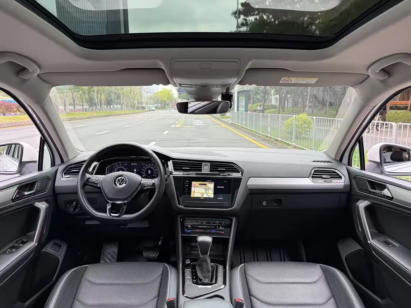 VOLKSWAGEN TIGUAN L NEW ENERGY