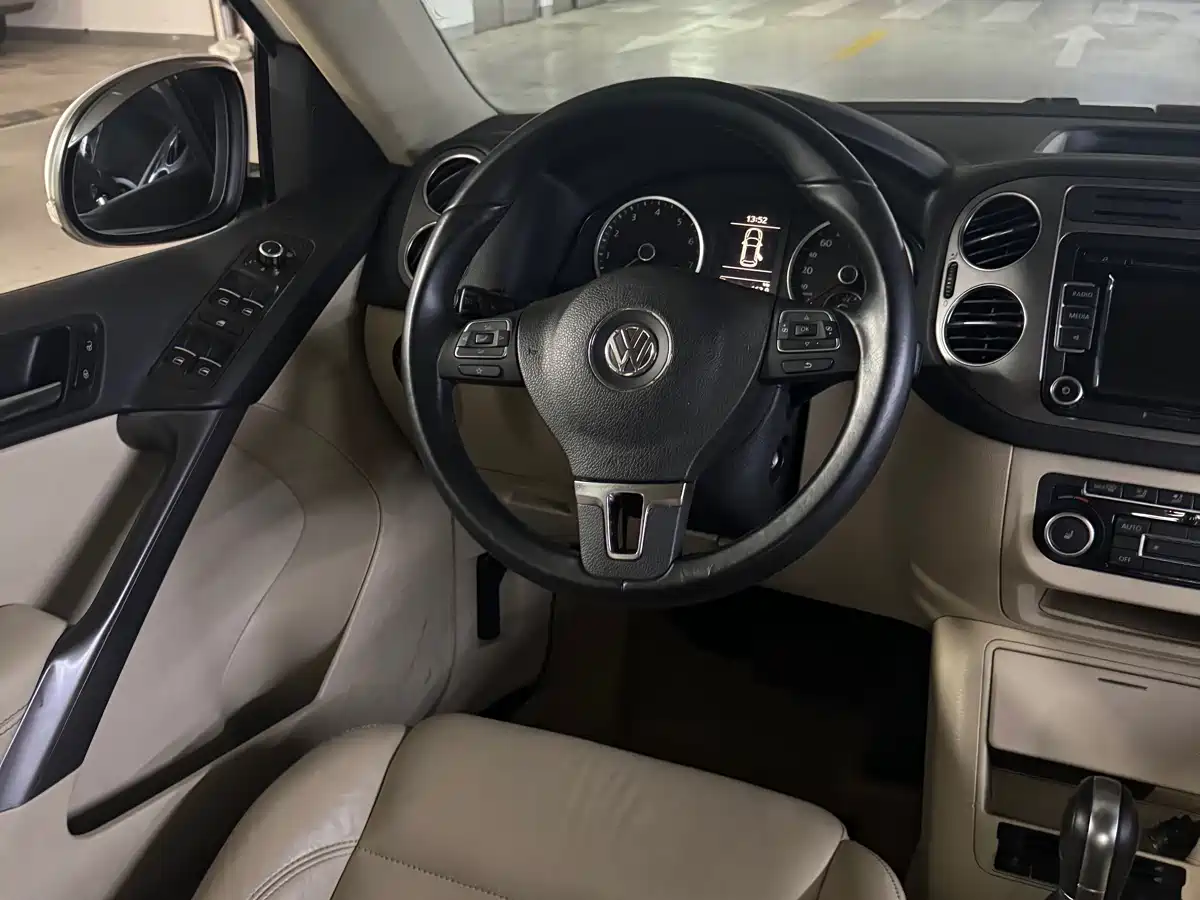 Volkswagen Tiguan 2012 1.8TSI Automatic 4WD Trend Edition фото 14