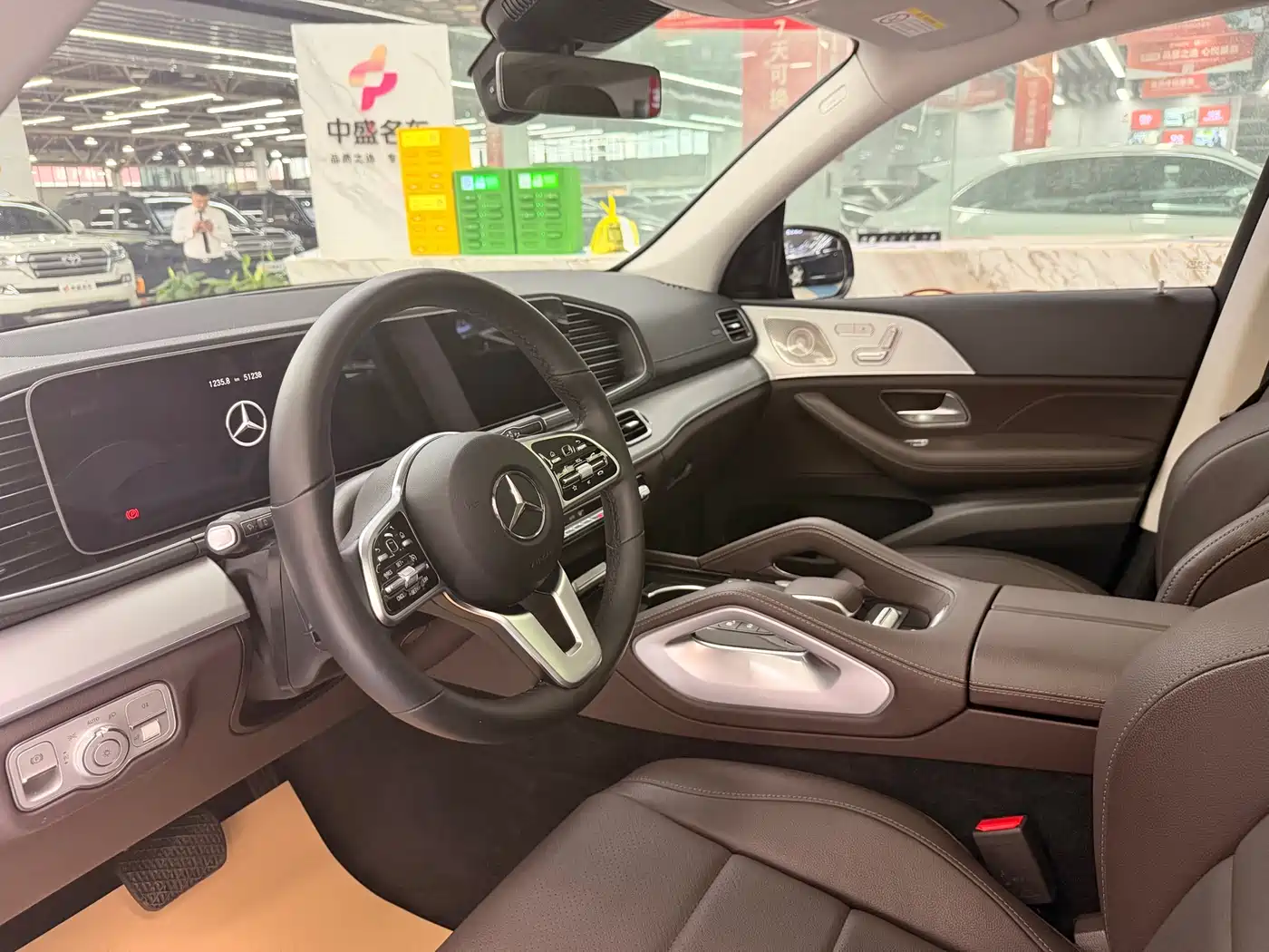 Mercedes-Benz GLE 2023 GLE 450 4MATIC Fashion фото 8