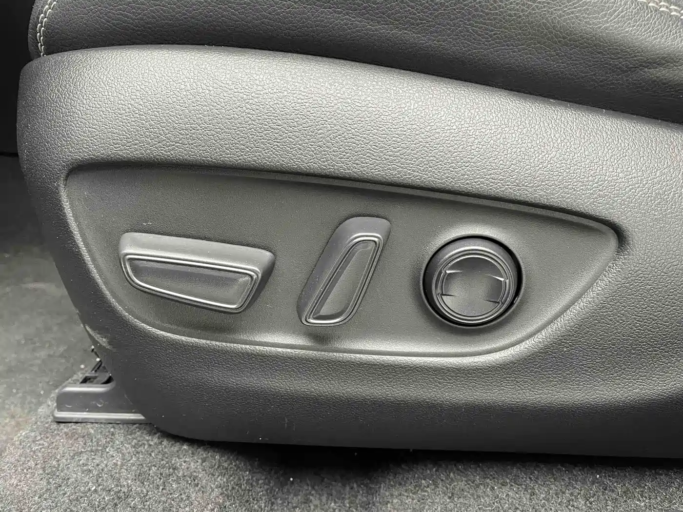 Toyota RAV4 Rongfang 2020 2.0L CVT 4WD Fashion PLUS фото 18