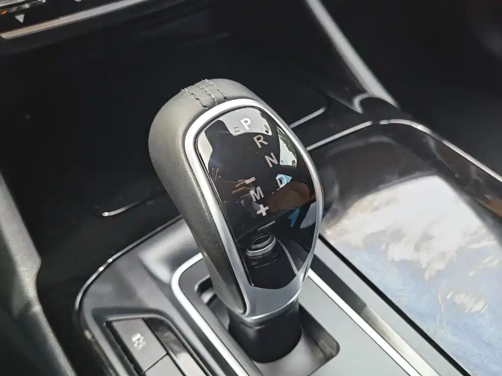 Фото 13 - Maserati Levante