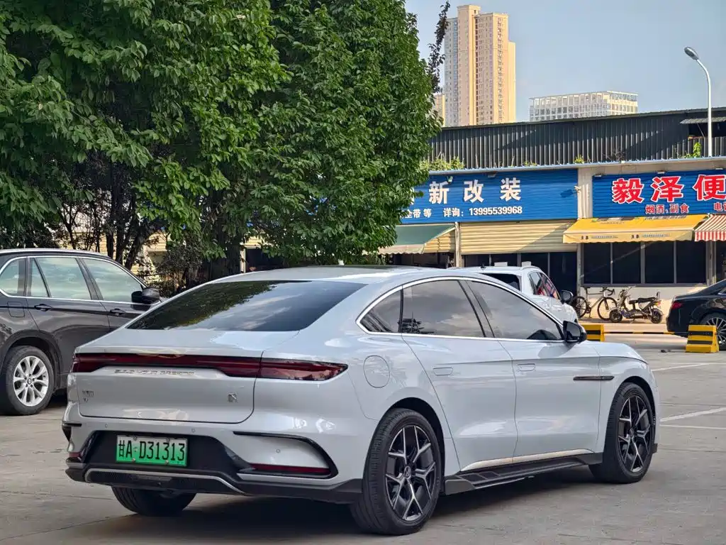 Фото 23 - BYD Han
