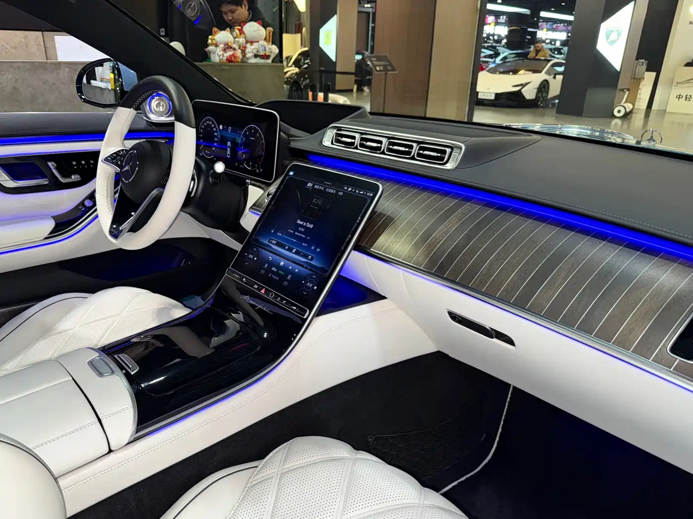 Mercedes-Benz Maybach S-Class 2022 S 680 4MATIC Craftsmanship Limited Launch Edition фото 20