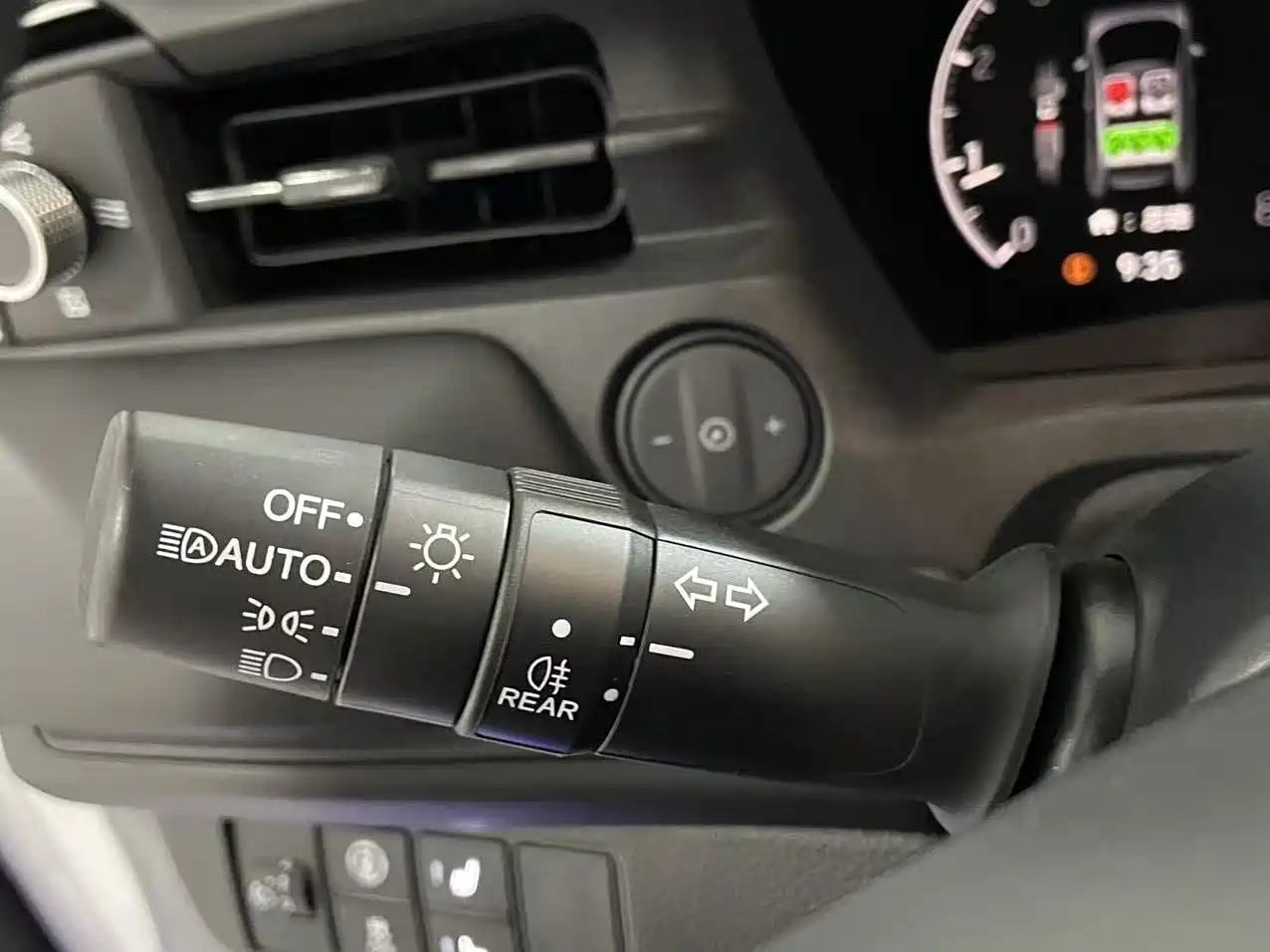 Honda Vezel 2024 2023 1.5L CVT Technology Edition
