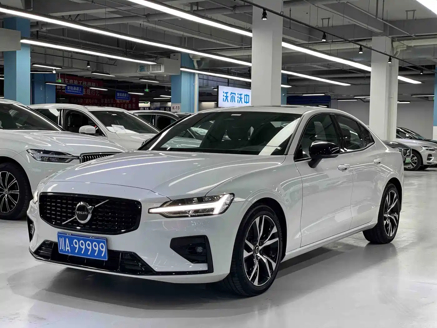 Volvo S60 2024 2025 B5 Elegance Sport Edition